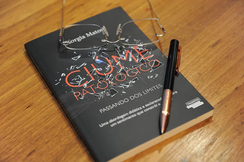 capa do livro ciume patologico passando dos limites de giorgia matos